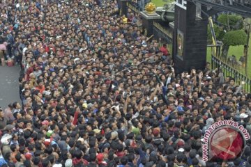 Pembeli Tiket Piala AFF Membludak