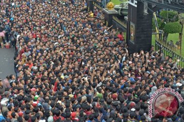 Ketum PSSI minta masyarakat maklumi kapasitas Stadion Pakansari