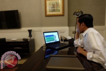 Di Iran, Presiden Jokowi "streaming" aksi Indonesia di final Piala AFF 2016