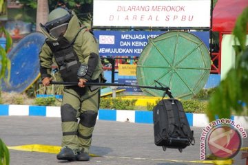 Koper di depan gereja bikin sekolah hentikan ujian di Pekanbaru