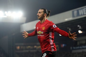 Lawan Liverpool, Mourinho berharap turunkan Ibrahimovic