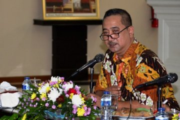 DPR : Seharusnya Indonesia tidak kekurangan guru