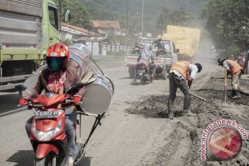 Perbaikan jalan nasional Ajibarang -Brebes tertunda