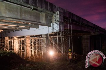 Pergeseran Jembatan Cisomang terjadi pada pilar kedua