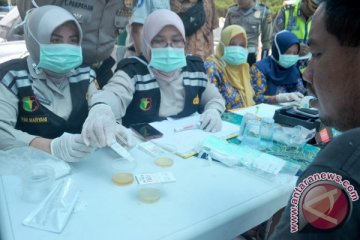 Tes kesehatan sopir bus