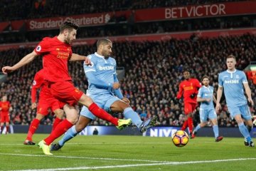 Sempat tertinggal, Liverpool ungguli Stoke 2-1 di babak pertama