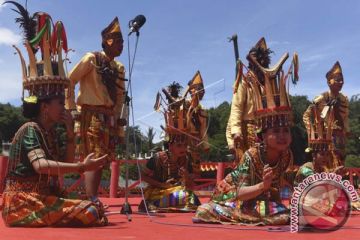 LOVELY DESEMBER TORAJA