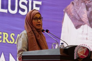 Menkeu serahkan bantuan ke Pidie Jaya