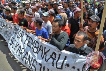 Ribuan petani tembakau Temanggung direncanakan datangi kantor gubernur