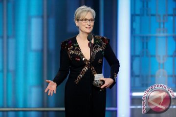 Meryl Streep dedikasikan penghargaan National Board of Review untuk Time's Up dan para pria