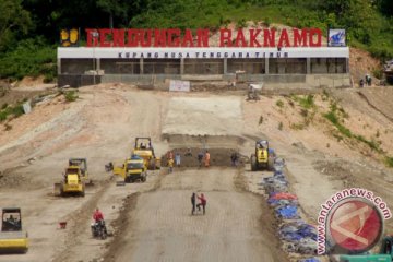 Tiga pekerja proyek bendungan tewas terseret banjir