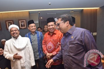 Polda Metro sebar foto Rizieq sebagai DPO