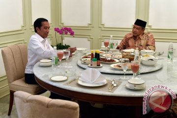 Presiden Jokowi santap siang bareng Ketua PBNU