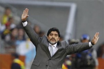 Maradona sesalkan Italia absen di Piala Dunia