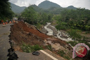 Longsor juga timbun dua pendulang intan di Kalimantan Selatan