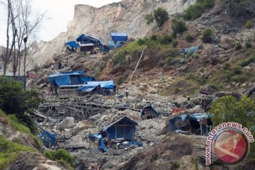 Enam penambang emas ilegal di Gunung Botak diciduk