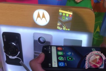 Moto Z2 Play berbaterai 3.000mAh