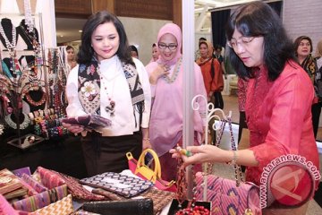 Generasi muda didorong masuk ke industri kreatif fesyen dan kerajinan