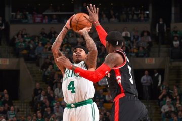 Isaiah Thomas borong 44 poin, Celtics bekuk Raptors 109-104