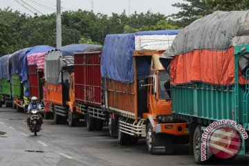 Sopir truk lintas Sumatera keluhkan pungli