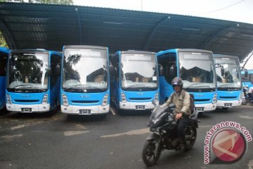 Polrestro Bekasi Kota tangkap komplotan pencuri bus