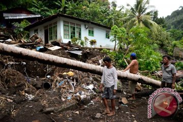 Ribuan orang mengungsi di Bitung akibat banjir