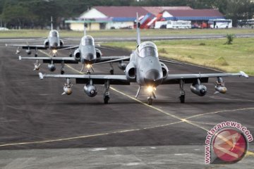 Empat pesawat tempur Hawk 100/200 AU gelar latihan di Kepri