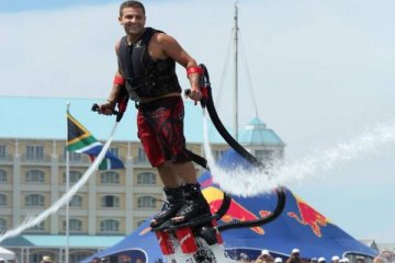 Franky "Flyboard" Zapata diundang tampil di Makassar F8