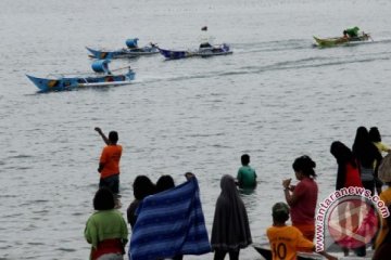 LOMBA BALAP PERAHU TRADISIONAL