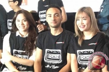 Stella Lee dandan sendiri untuk "Galih & Ratna"