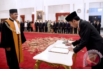 Hatta Ali ucapkan sumpah sebagai ketua MA