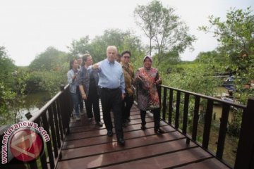 Dubes AS kunjungi mangrove Wonorejo Surabaya