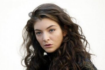 Lorde luncurkan lagu baru "Green Light"