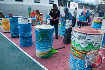 IKM tong sampah daur ulang ini "booming" pesanan