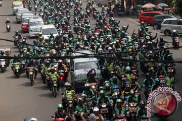 Angkot-ojek online Tangerang gelar konvoi damai