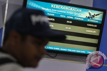 Ada bagi-bagi cokelat di bandara Pekanbaru