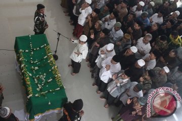 Wapres sebut Hasyim Muzadi sosok berpendirian teguh