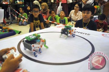 Tim Indonesia raih juara robot pemadam api dunia