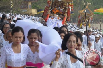 Umat Hindu di Jambi gelar ritual Melasti