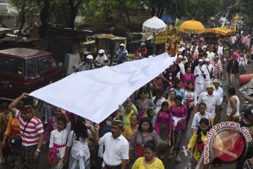 Umat Hindu Jakarta Nyepi di Pura Aditya