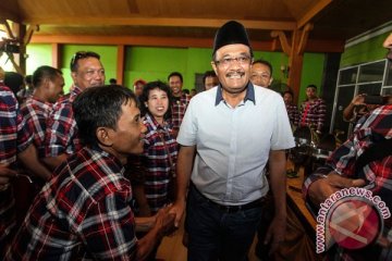 Pendukung Agus-Silvy dukung Ahok-Djarot