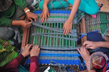 Kerajinan Keset Kaki kain Perca