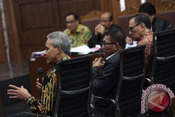 Sidang e-KTP, Ganjar Pranowo: Dek ini ada titipan