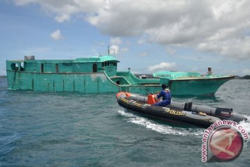 Tiga kapal ikan berbendera Vietnam ditangkap