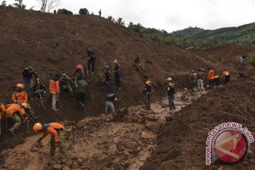 BPBD Kediri kirim personel bantu evakuasi korban longsor Ponorogo