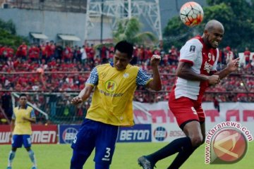 Empat pemain asing PSM sudah bisa dimainkan lawan Mitra