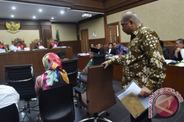 Mantan Ketua Banggar bantah terima uang