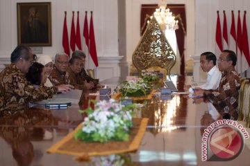 Presiden Jokowi terima panitia seleksi hakim MK