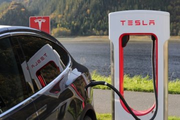 Tesla jual 25ribu mobil listrik pada kuartal pertama 2017
