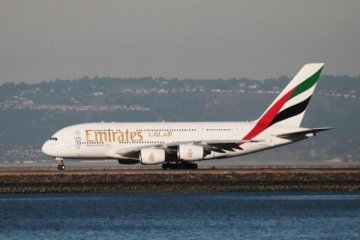 Emirates pinjamkan tablet untuk penumpang tujuan AS
